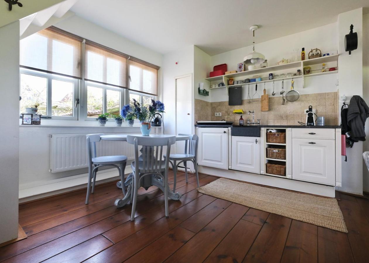 Idyllisch En Knus Huisje Met Prachtige Veranda. Oterleek Exteriör bild